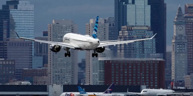 JFK Havalimanı’na İniş Yapan JetBlue Uçağı Havada Drone İle Çarpıştı